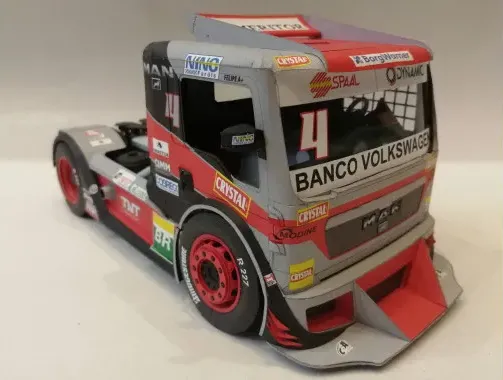Papierový model - MAN TGX Formula Truck 2013 – pretekársky kamión